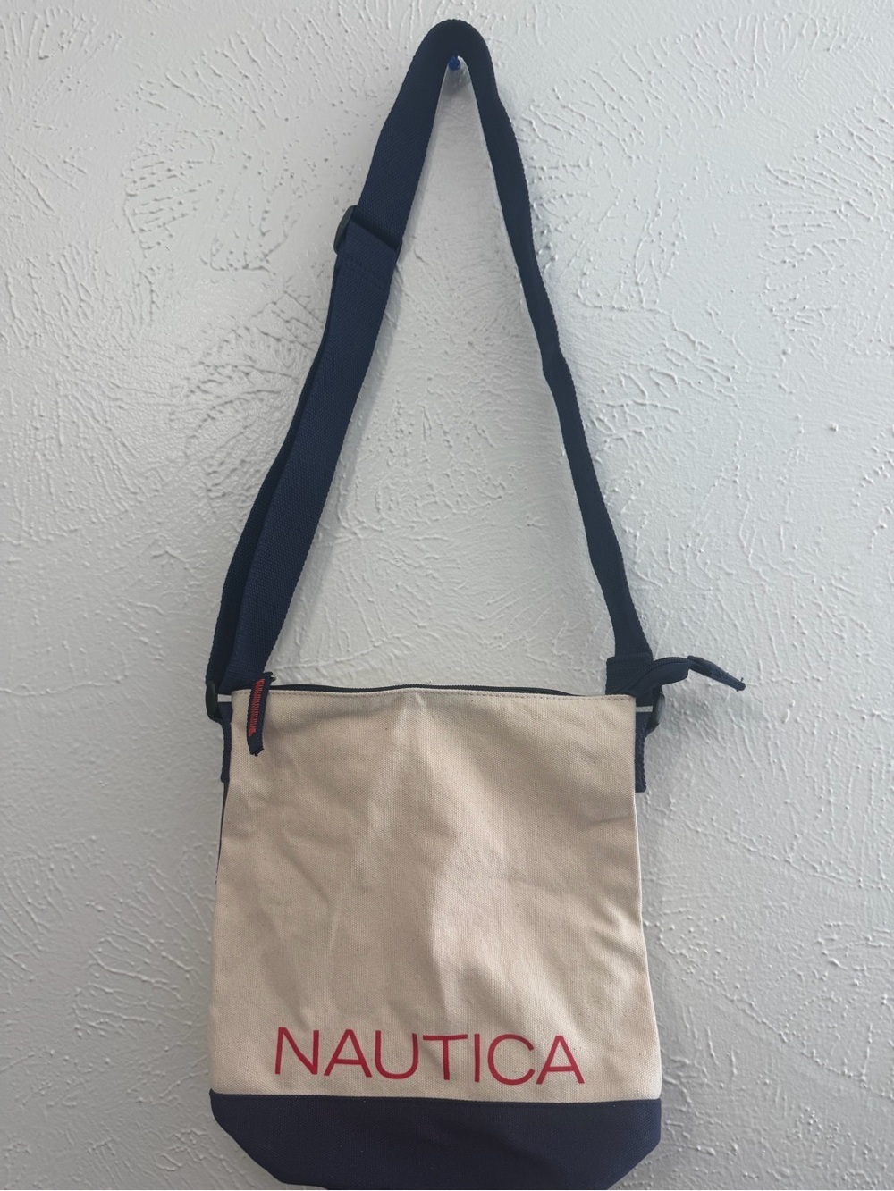 Nautica Bucket Shoulder Bag Natural Indigo Canvas NWT - Picture 2 of 4